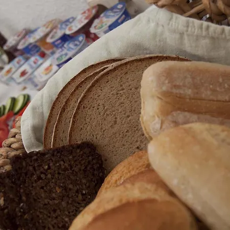 Отель Im Forth *