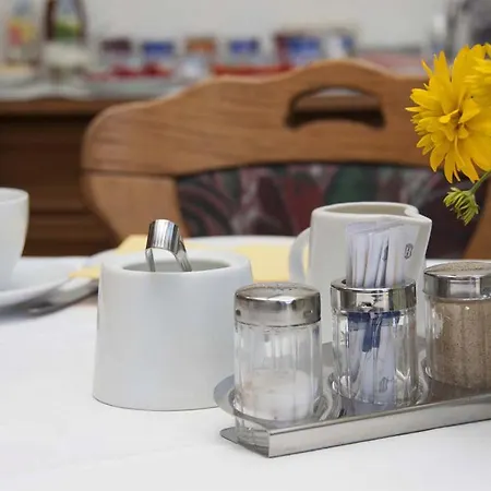 Im Forth اويتين